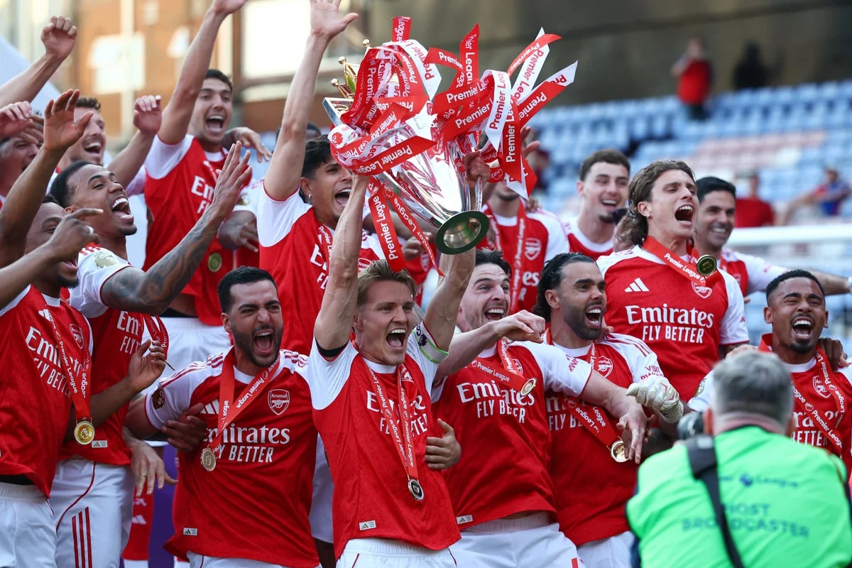 Highlights of the Premier League 2025/26 Awards: Best Player, Moment, Signing, and Team of the Season